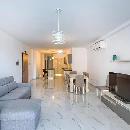 Qawra Fully Equipped Apartments, Opposite The By 360 Estates * خليج سانت بول