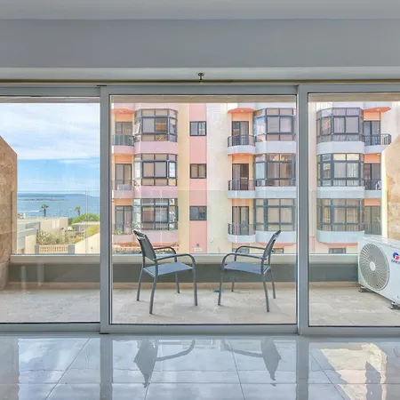 Qawra Fully Equipped Apartments, Opposite The By 360 Estates דירה *