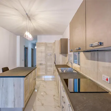 דירה Qawra Fully Equipped Apartments, Opposite The By 360 Estates