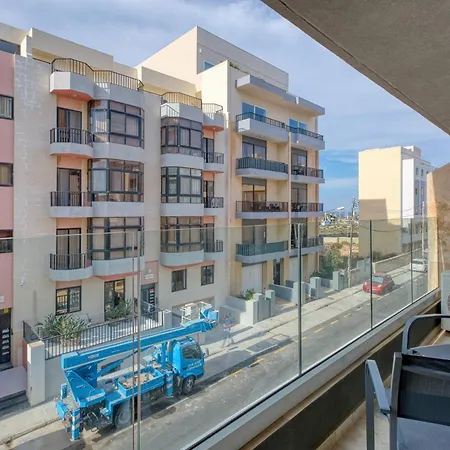 Qawra Fully Equipped Apartments, Opposite The By 360 Estates