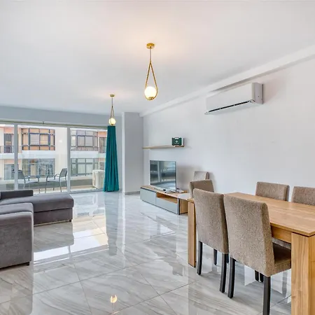Appartamento Qawra Fully Equipped Apartments, Opposite The By 360 Estates St. Paul's Bay