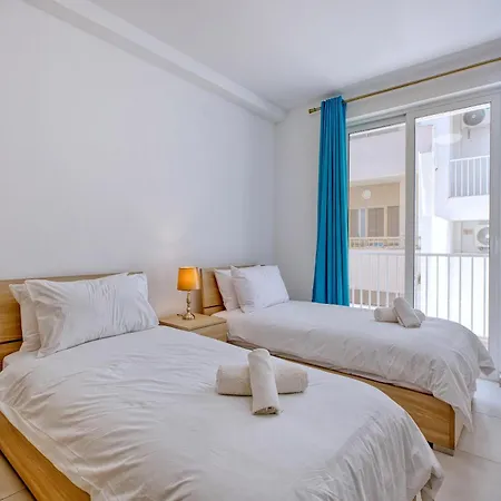 Qawra Fully Equipped Apartments, Opposite The By 360 Estates