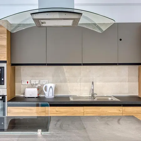 Qawra Fully Equipped Apartments, Opposite The By 360 Estates * סיינט פול ביי