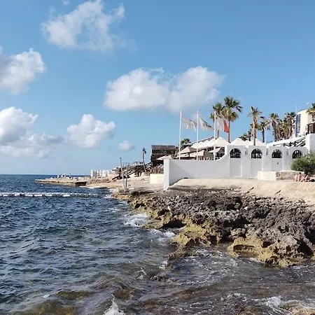 Qawra Fully Equipped Apartments, Opposite The By 360 Estates דירה *