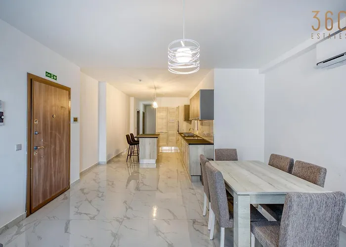 Qawra Fully Equipped Apartments, Opposite The By 360 Estates Apartment St. Paul's Bay