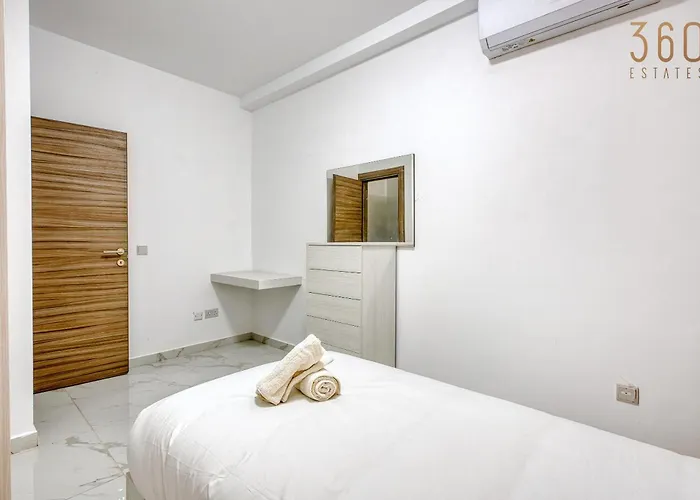 Qawra Fully Equipped Apartments, Opposite The By 360 Estates * St. Paul's Bay