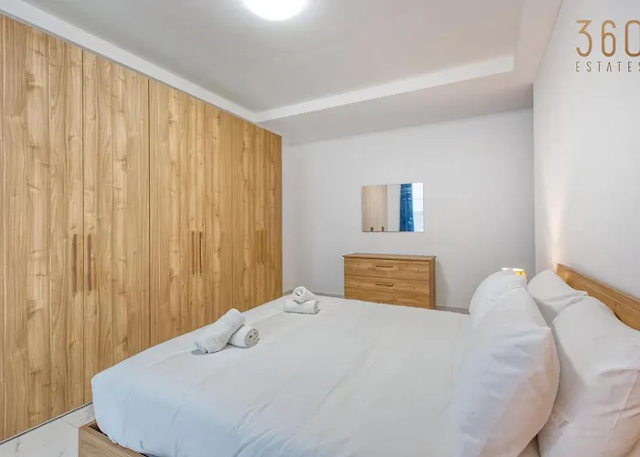 Qawra Fully Equipped Apartments, Opposite The By 360 Estates