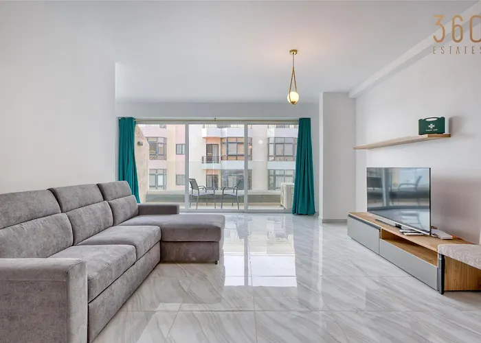 Qawra Fully Equipped Apartments, Opposite The By 360 Estates Apartment