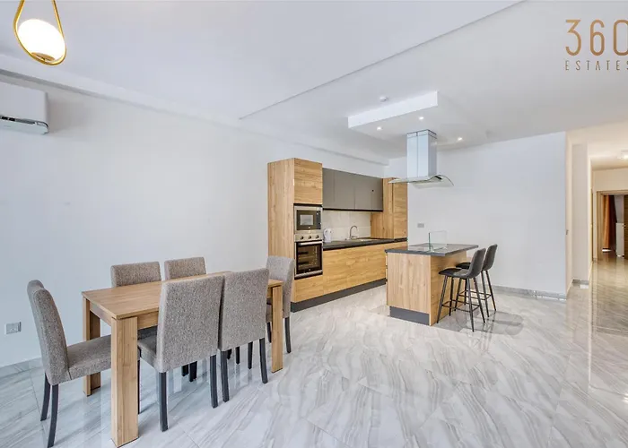 Qawra Fully Equipped Apartments, Opposite The By 360 Estates St. Paul's Bay