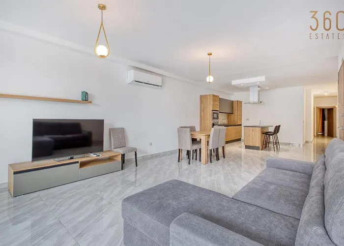 Qawra Fully Equipped Apartments, Opposite The By 360 Estates St. Paul's Bay