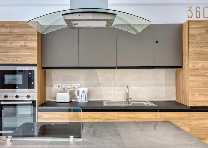 Qawra Fully Equipped Apartments, Opposite The By 360 Estates * St. Paul's Bay