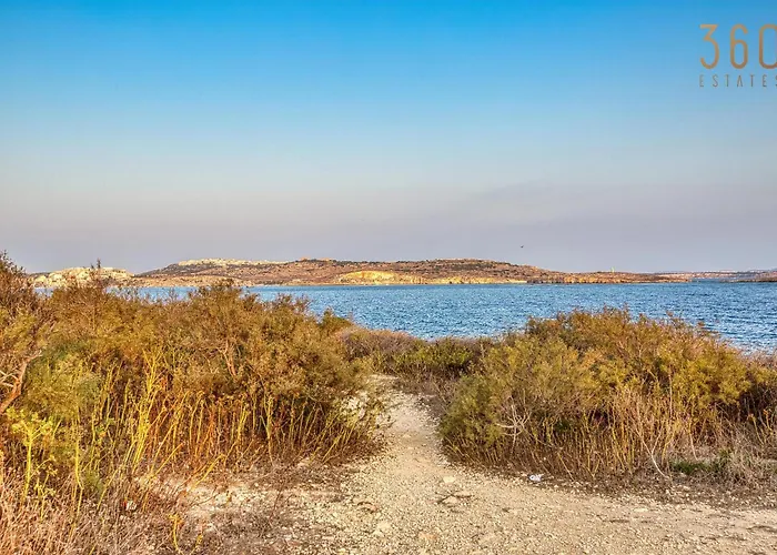 Qawra Fully Equipped Apartments, Opposite The By 360 Estates * St. Paul's Bay