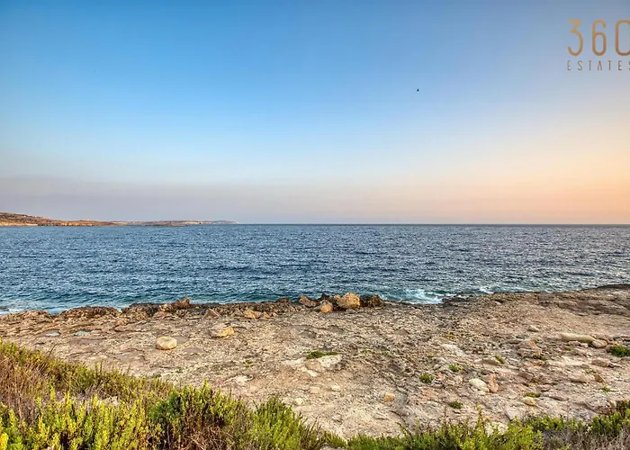 Qawra Fully Equipped Apartments, Opposite The By 360 Estates St. Paul's Bay