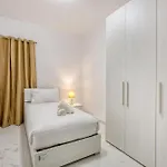 Qawra Fully Equipped Apartments, Opposite The By 360 Estates St. Paul's Bay