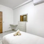 Qawra Fully Equipped Apartments, Opposite The By 360 Estates * St. Paul's Bay