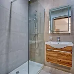 Qawra Fully Equipped Apartments, Opposite The By 360 Estates *