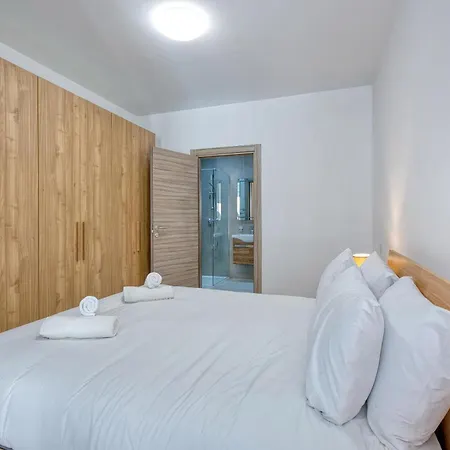 Qawra Fully Equipped Apartments, Opposite The By 360 Estates 公寓 圣保罗湾城