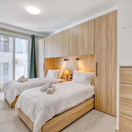 Qawra Fully Equipped Apartments, Opposite The By 360 Estates 公寓